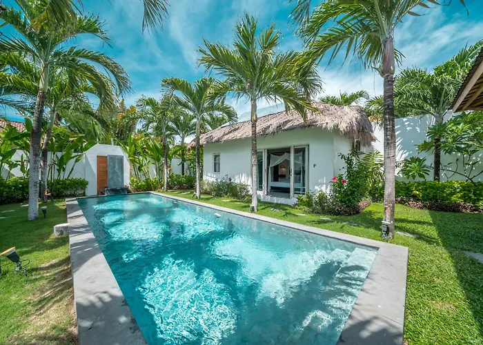Palm Tree - Huge 4bd Center * スミニャック
