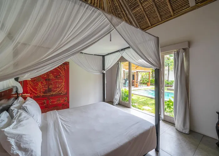 Villa Palm Tree - Huge 4bd Center Seminyak