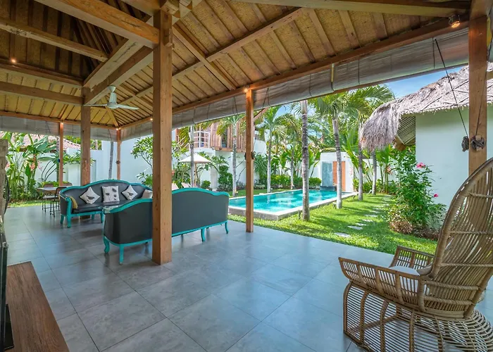Palm Tree - Huge 4bd Center