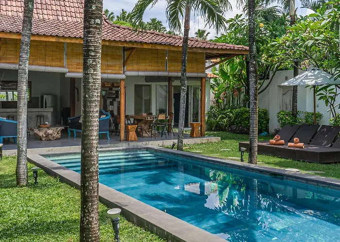 Villa Palm Tree - Huge 4bd Center Seminyak