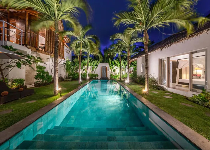 Villa Palm Tree - Huge 4bd Center Seminyak
