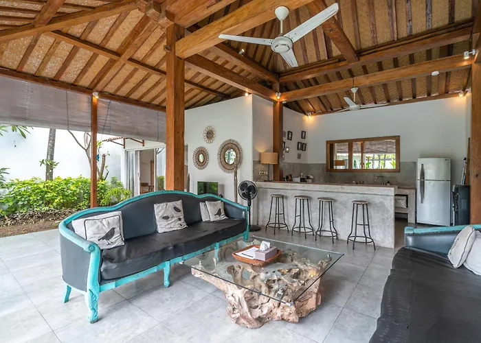 Villa Palm Tree - Huge 4bd Center